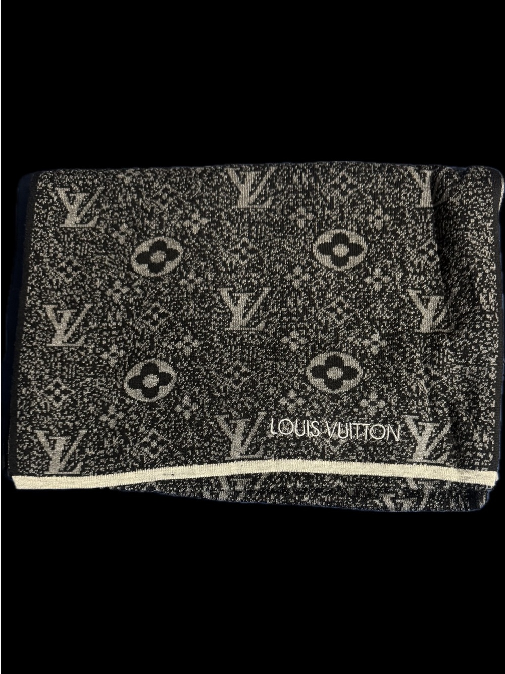 Louis Vuitton Black & Cream Monogram Jacquard Scarf